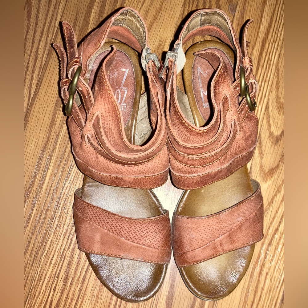 Block heel sandals in brown leather - size 40